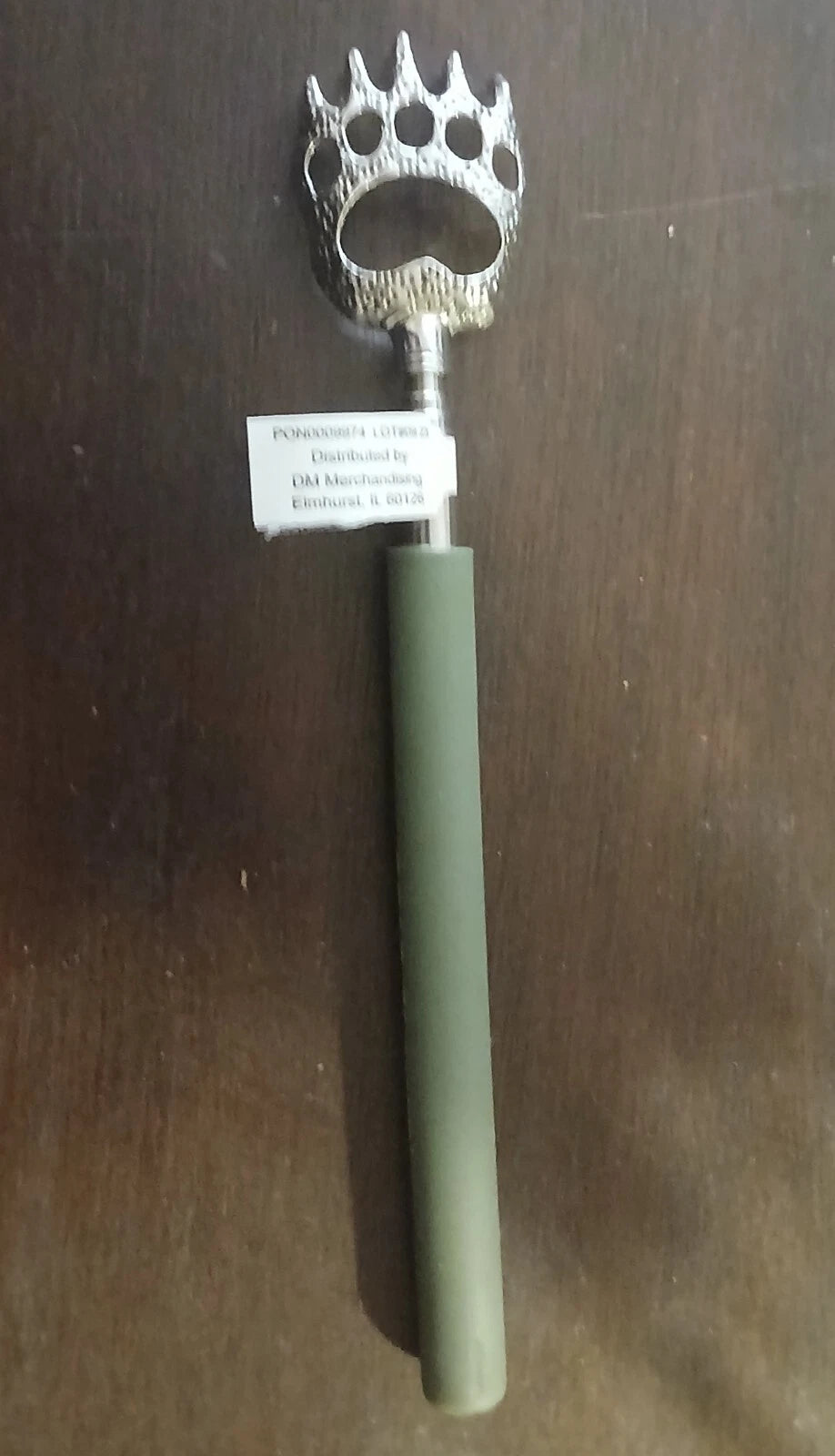 D.M. Merchandising ‎Bear-CLAW Back Scratcher