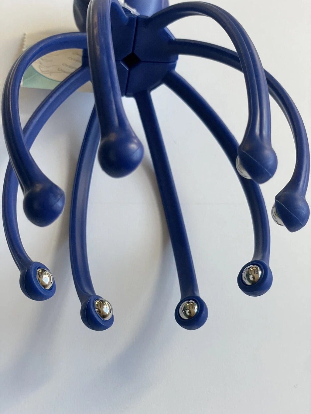 Head Massager/Scratcher, Massaging Scalp Help Relax, Calm Stress, w/ Steel Ball