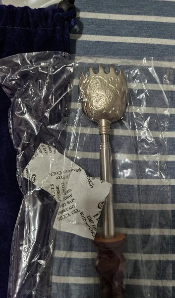 Fisoom Back Scratcher Extendable, Telescoping Backscratchers for Adults Wooden H