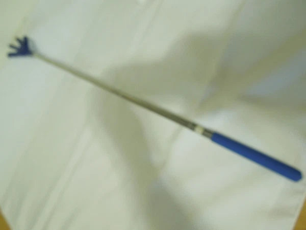 Max Force Back Scratcher Chicken Foot Telecopic Metal 3 Tier Extendable 25 in.