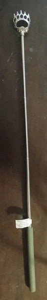 D.M. Merchandising ‎Bear-CLAW Back Scratcher